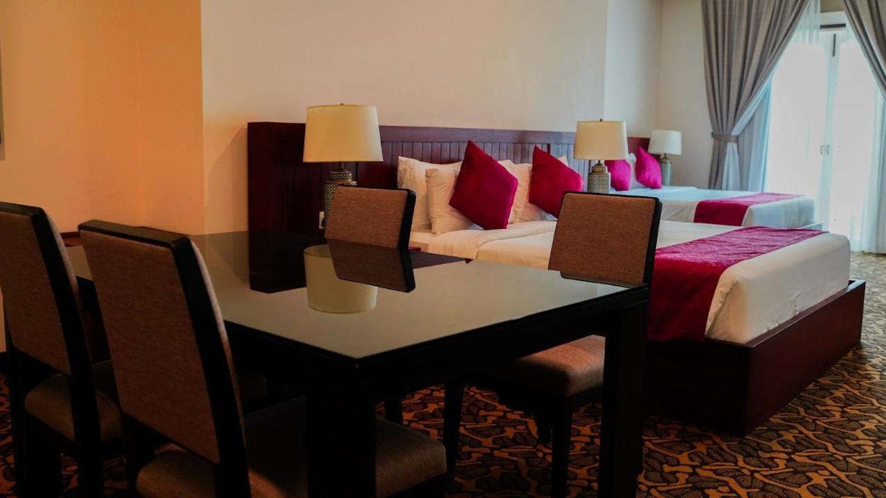 Kaizen Hotel & Suites Melaka Εξωτερικό φωτογραφία